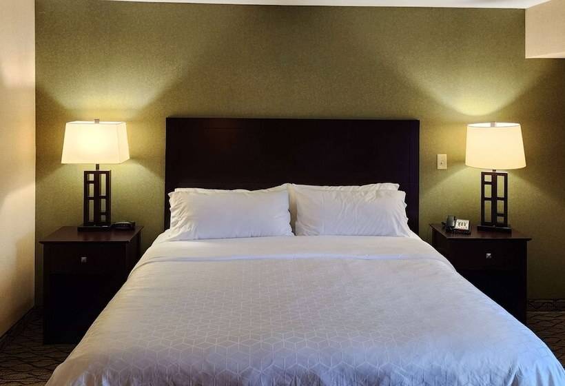 适合残疾人士使用的带双人床的标准间, Wingate By Wyndham Kittanning