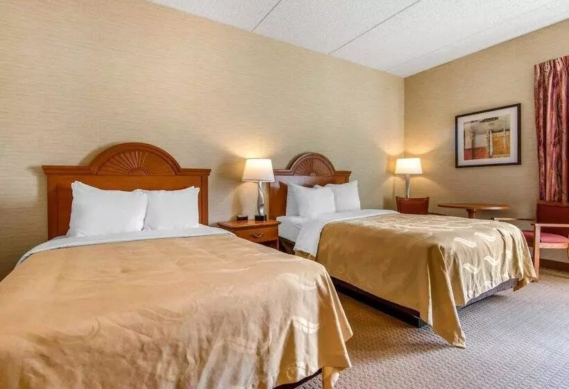 ２ダブルベッドのスタンダードルーム, Quality Inn & Suites