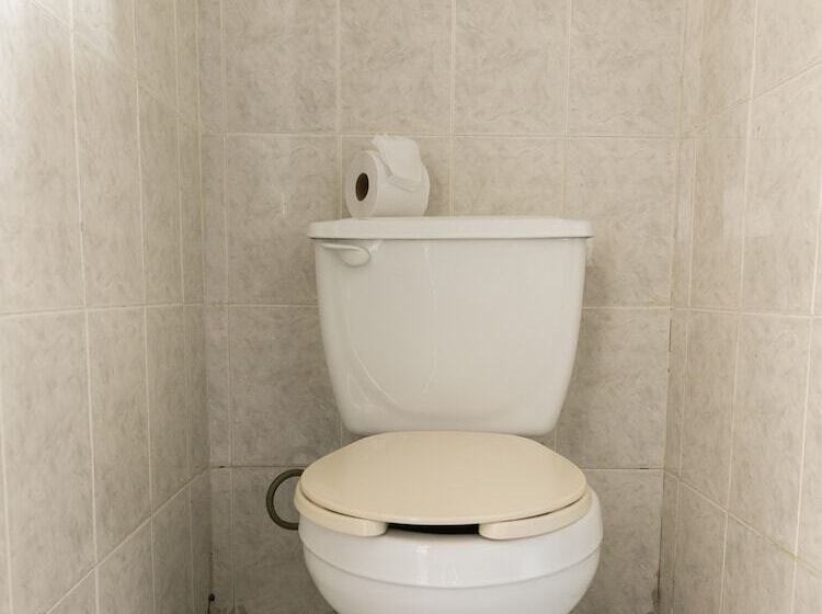اتاق لوکس, Capital O Zona Dorada Inn, Mazatlán