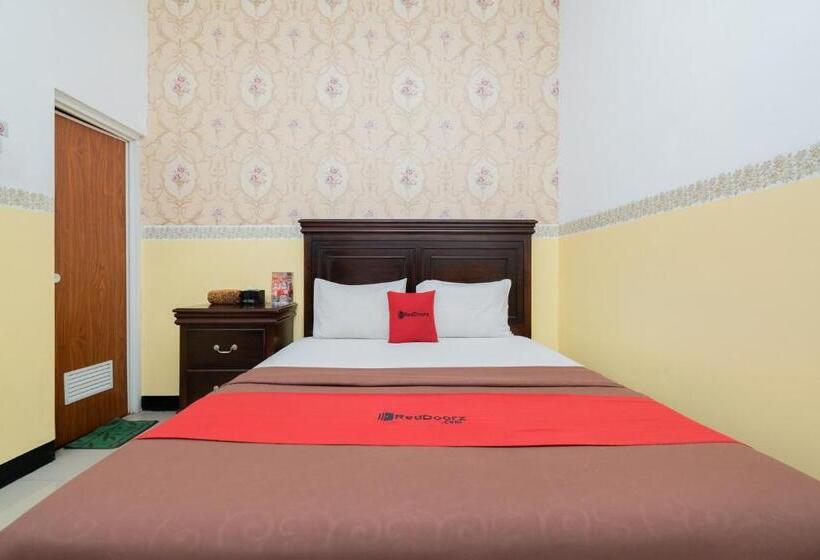标准间, Reddoorz Near Taman Krida Budaya Malang