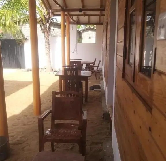 اتاق لوکس, Dots Bey Beach Cabana Uppuveli
