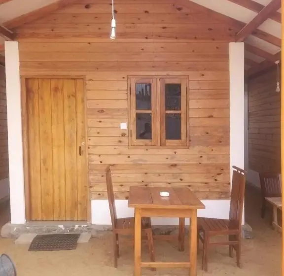 اتاق لوکس, Dots Bey Beach Cabana Uppuveli