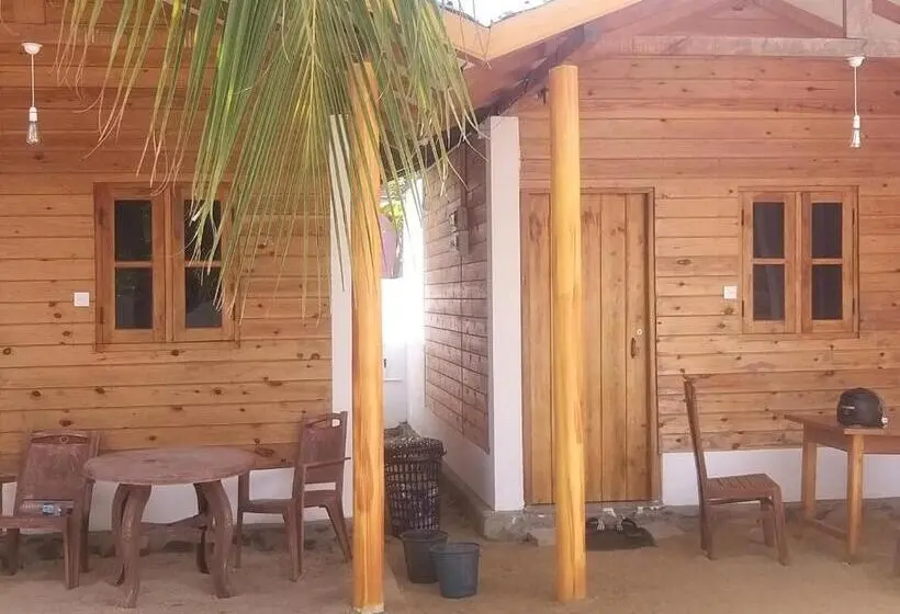 اتاق لوکس, Dots Bey Beach Cabana Uppuveli