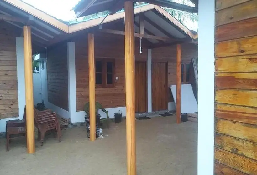 اتاق لوکس, Dots Bey Beach Cabana Uppuveli
