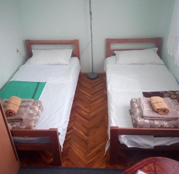 اتاق استاندارد با سرویس بهداشتی مشترک, Apartment & Rooms Aleksandar