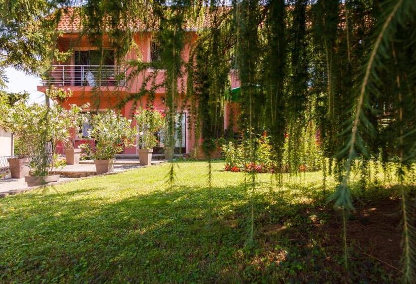 اتاق استاندارد سه تخته با سرویس بهداشتی مشترک, Apartment & Rooms Aleksandar