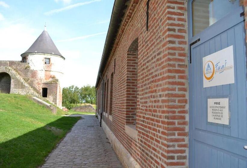 غرفة عائلية مطلّة علي الحديقة, Auberge De Jeunesse La Hulotte