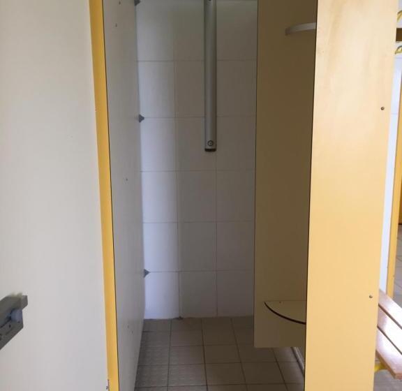 غرفة عائلية مطلّة علي الحديقة, Auberge De Jeunesse La Hulotte