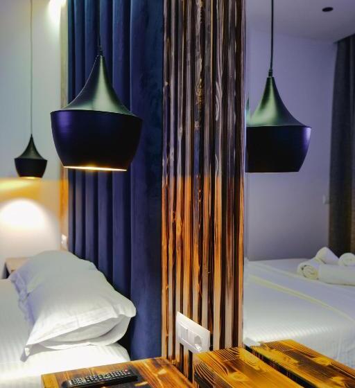 豪华房间, Piramida