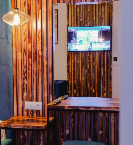 带泳池观景的豪华房, Piramida