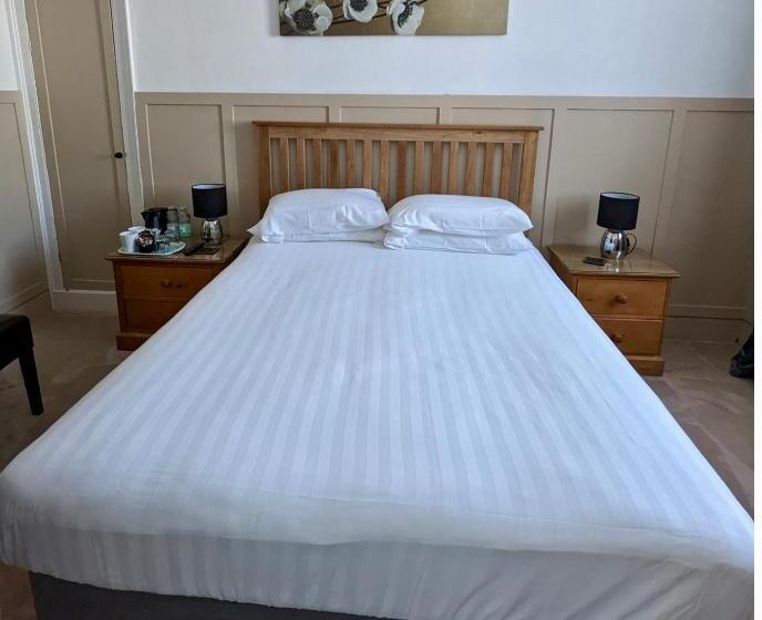 غرفة قياسية, Helmsman Guesthouse