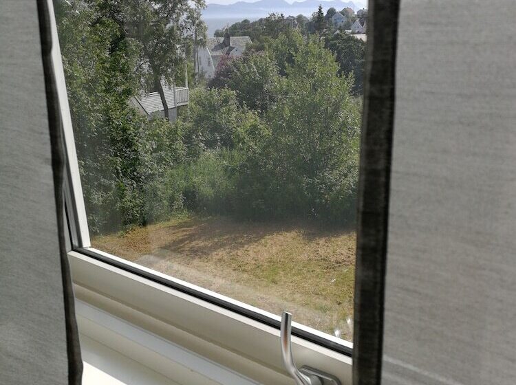 Апартаменты 3 Спальни, Lodèk Motel