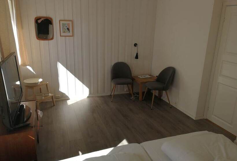 Апартаменты 3 Спальни, Lodèk Motel