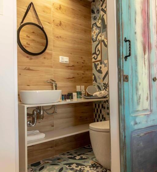 غرفة ديلوكس مطلّة علي البحر, Hostal Boutique Olvido 22 Adults Only