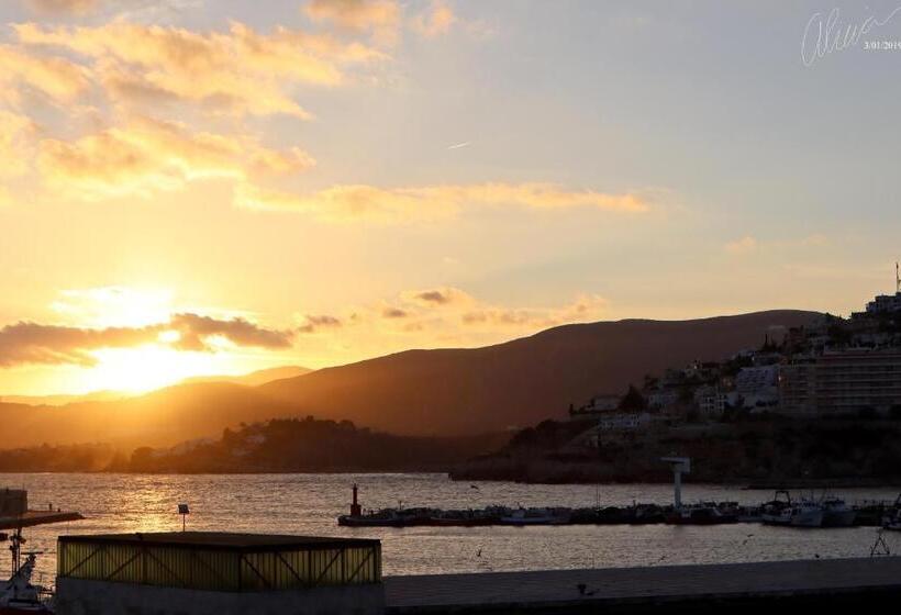 غرفة ديلوكس مطلّة علي البحر, Hostal Boutique Olvido 22 Adults Only