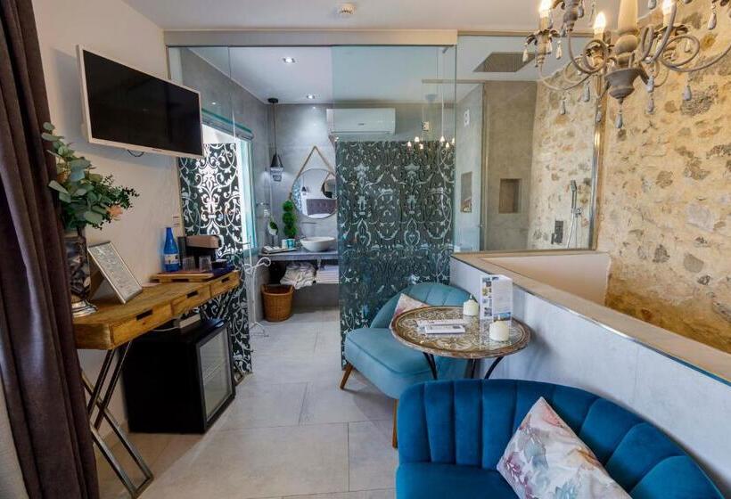 جناح مزود بتراس, Hostal Boutique Olvido 22 Adults Only