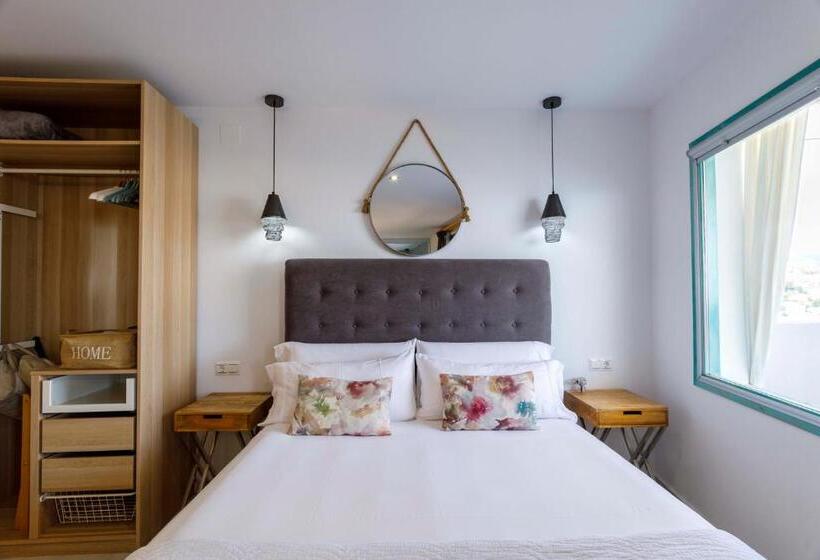 جناح مزود بتراس, Hostal Boutique Olvido 22 Adults Only