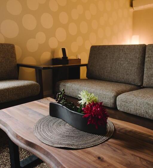 Четырехместный Номер Deluxe, Grand Base Karatsu Ekiminami