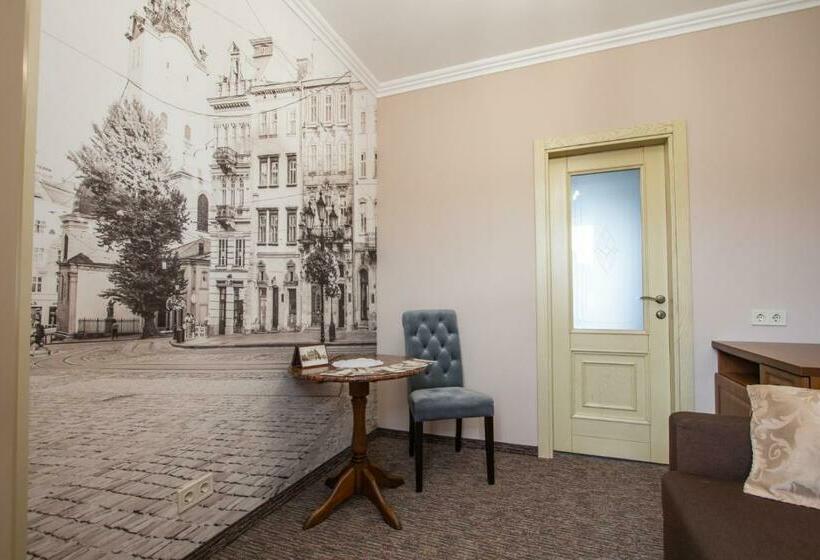 سوییت, Poeziya Mandriv