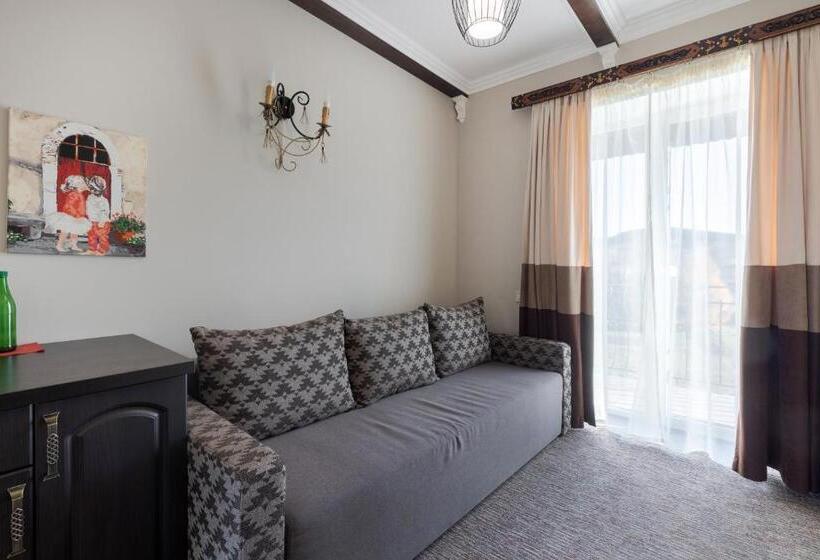 سوییت, Poeziya Mandriv