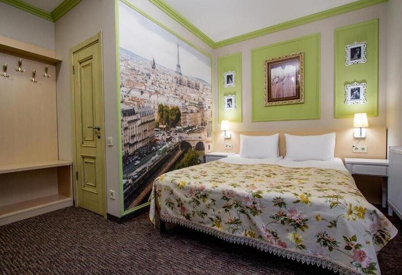 اتاق راحتی سه تخته, Poeziya Mandriv