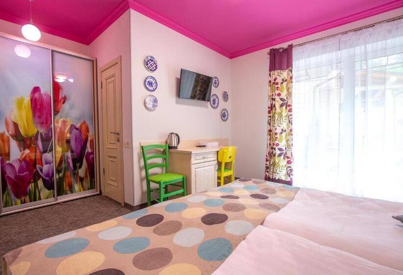 اتاق راحتی سه تخته, Poeziya Mandriv