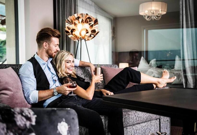 Люкс с Террасой, Prunner Luxury Suites Adults Only