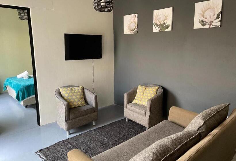 آپارتمان سوپریور 1 خوابه, The Cabin