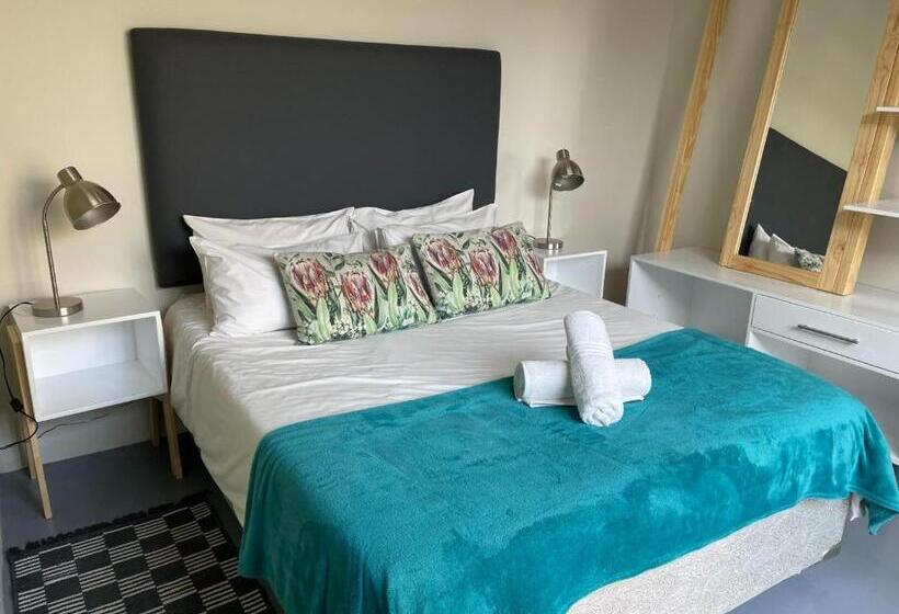 آپارتمان سوپریور 1 خوابه, The Cabin