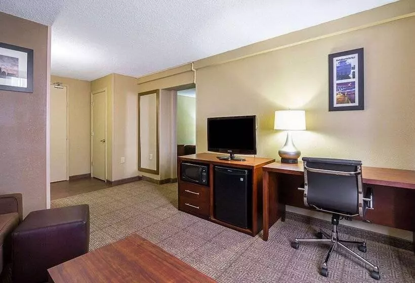 Sviitti, Comfort Inn Downtown