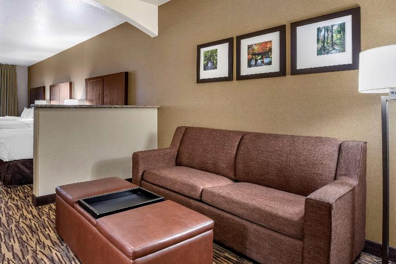 سوییت, Comfort Suites Portland Airport