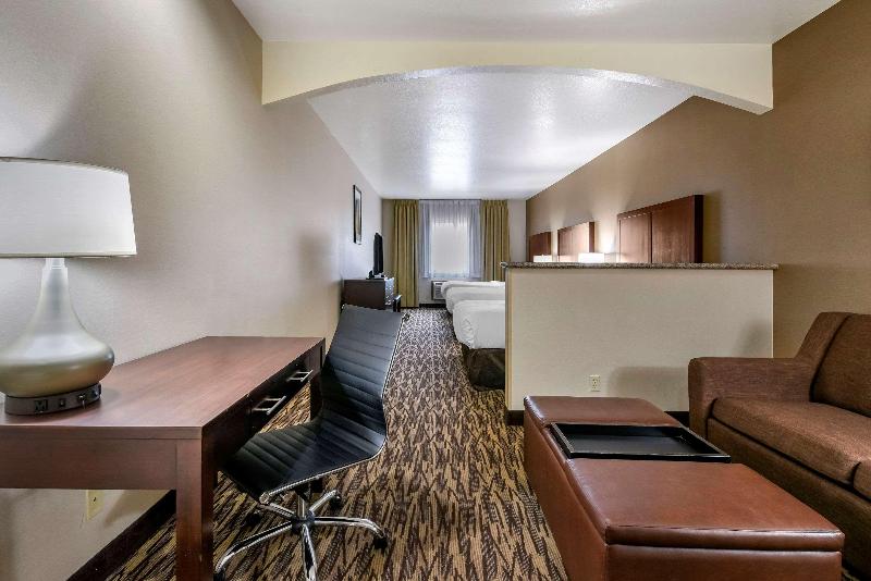 سوییت, Comfort Suites Portland Airport