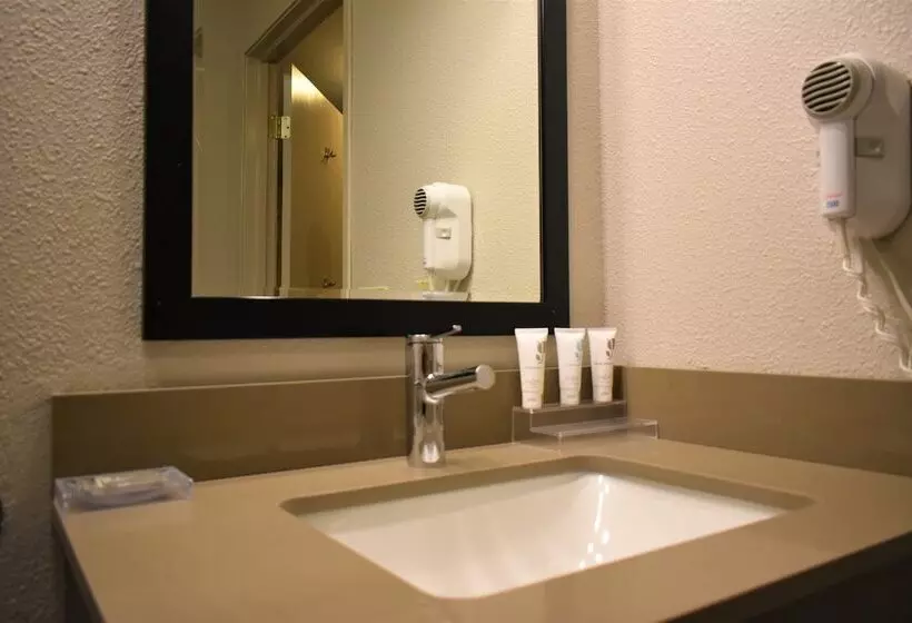 身障者適用スイートルーム, Country Inn & Suites By Radisson Kenosha   Pleasant Prairie