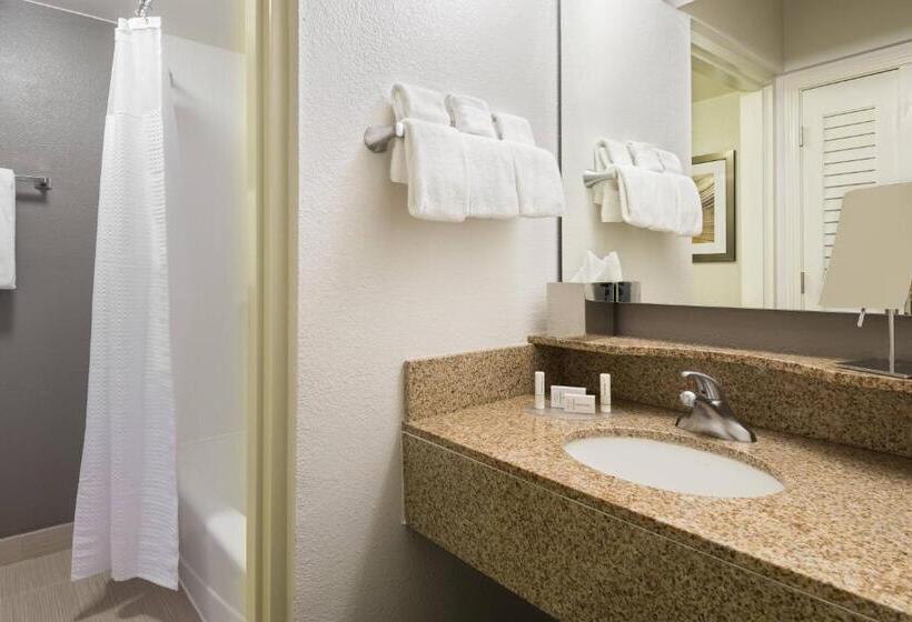 Люкс Кровать Кинг, Courtyard By Marriott Wilmington/wrightsville Beach