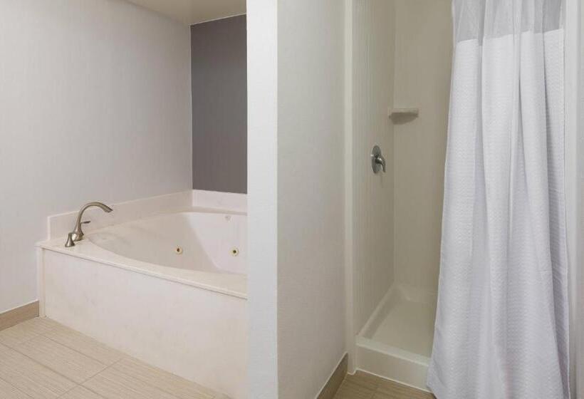 Elnöki Lakosztály, Courtyard By Marriott Wilmington/wrightsville Beach
