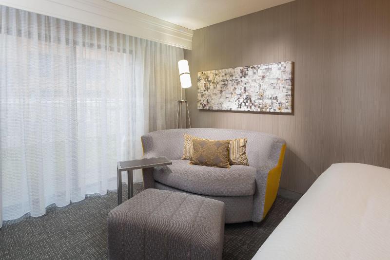 Стандартный Номер Кровать Кинг, Courtyard By Marriott New Haven Orange
