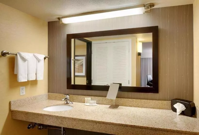 キングサイズベッドのスイートルーム, Courtyard By Marriott Salt Lake City Sandy