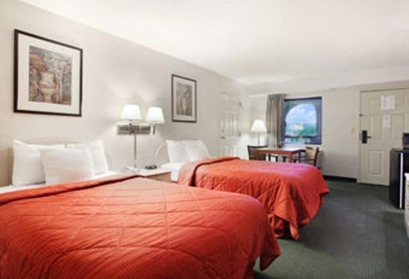 Номер Стандарт 2 Двуспальные Кровати, Days Inn & Suites By Wyndham Columbia Airport