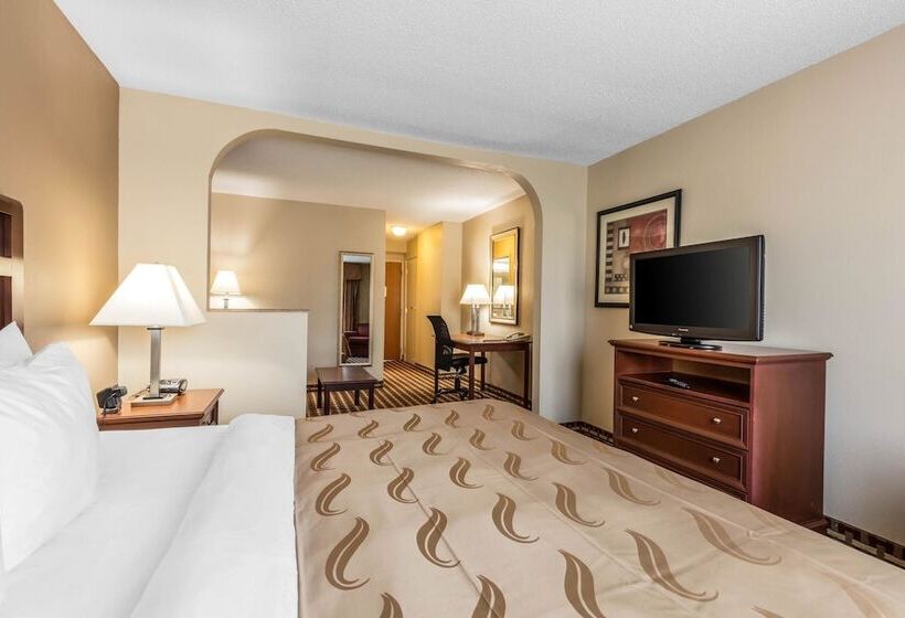 جناح, Quality Suites Paducah I 24