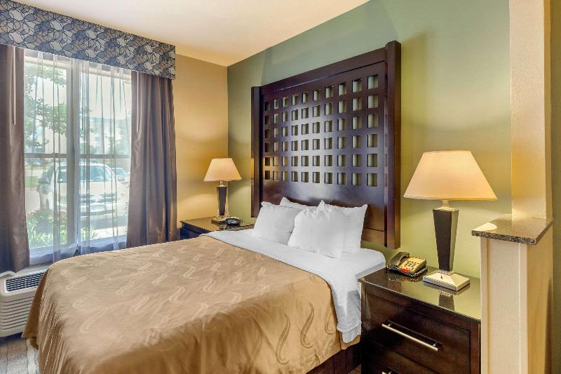 스위트, Quality Suites Sherman