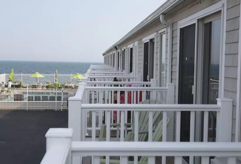 オーシャンビューデラックスルーム, The Corsair & Cross Rip Oceanfront