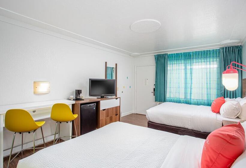 Standart Oda, Beachside Hotel And Suites