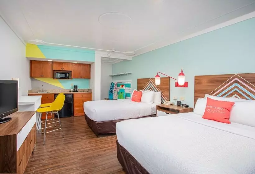 デラックスルーム, Beachside Hotel And Suites