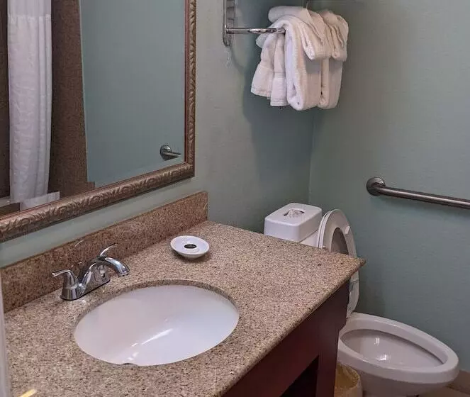 スイート, Beachside Hotel And Suites