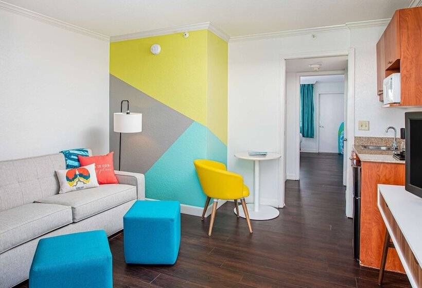 Süit, Beachside Hotel And Suites