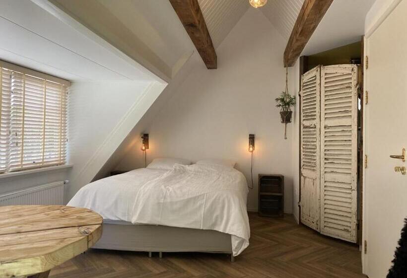 غرفة ديلوكس, So Hum