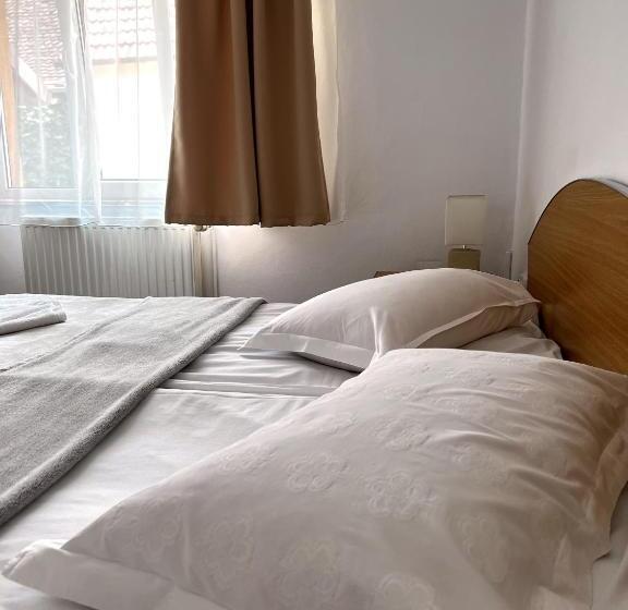 غرفة قياسية, Pensiunea Folea Rasnov