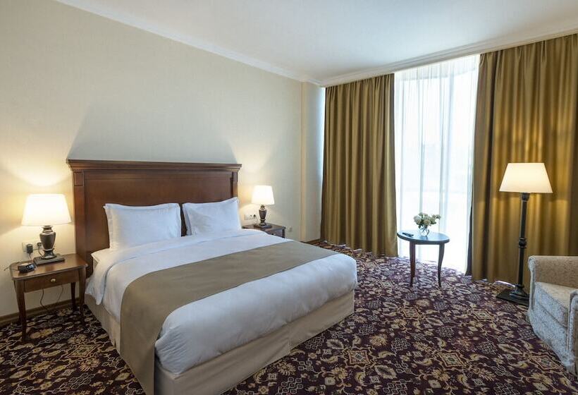 수피리어 룸, Ani Grand Hotel Yerevan