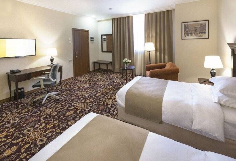 Номер Superior, Ani Grand Hotel Yerevan