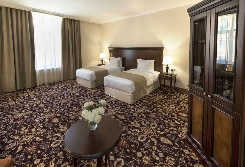 סוויטה, Ani Grand Hotel Yerevan